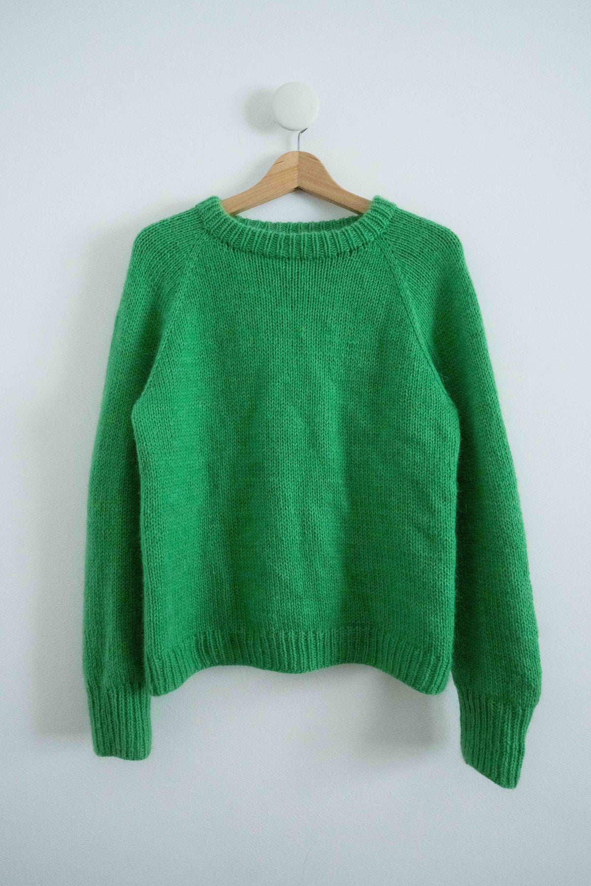 Wayfarer Raglan – Worsted Seamless Sweater Pattern | Ulven Knit