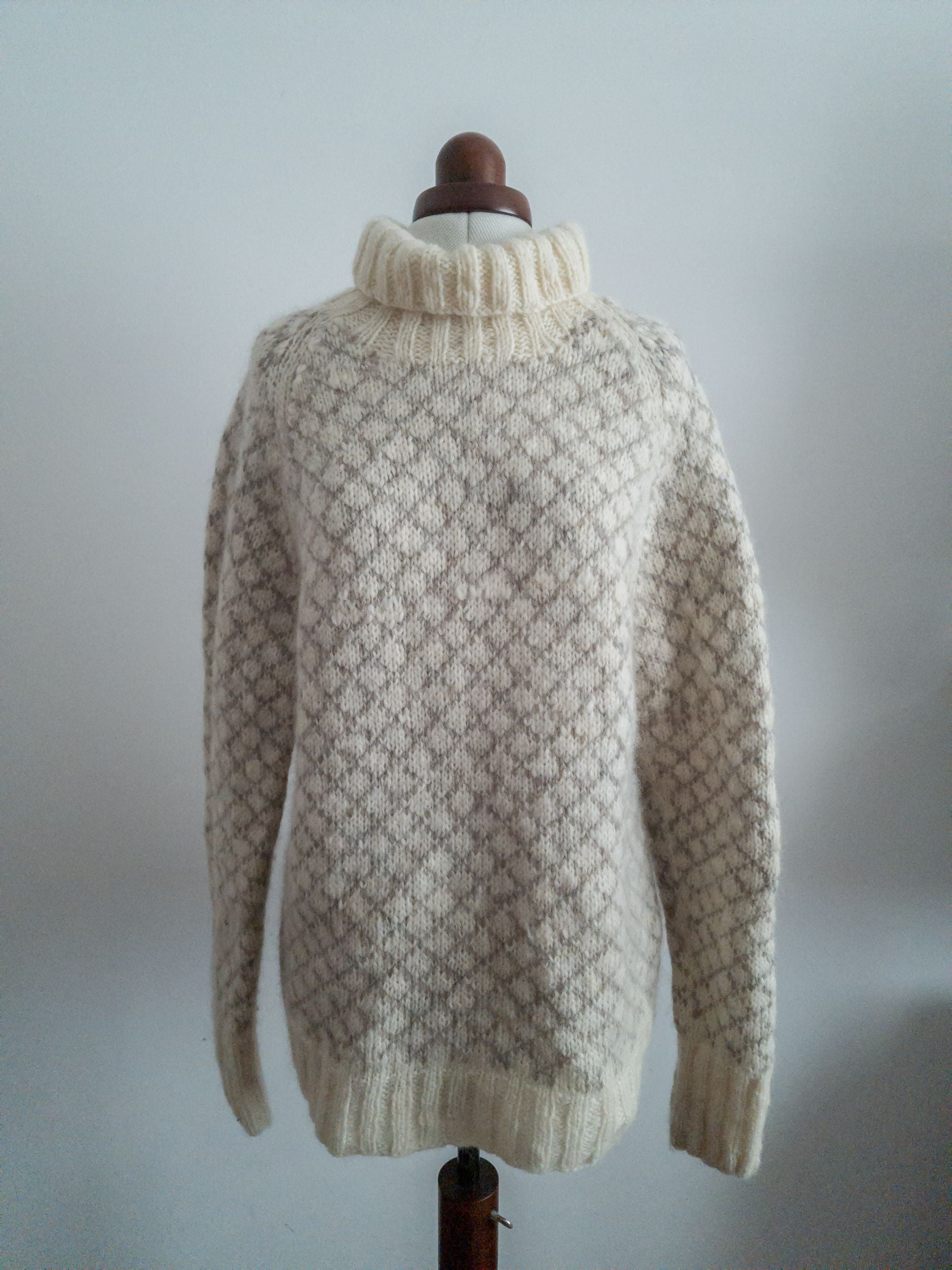 Heritage Sweater – Size S/M – Marketing Sample